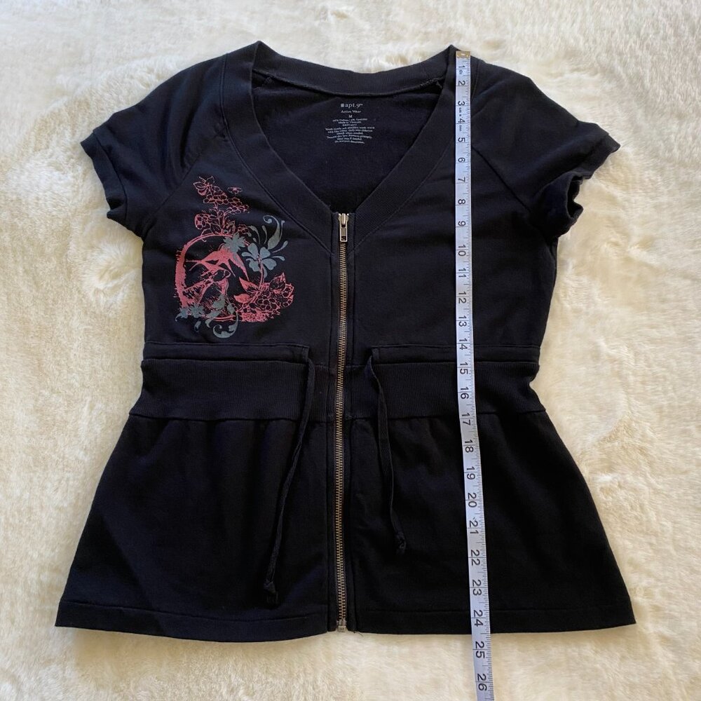 Women's Black Activewear Short-Sleeve Zip-Up Jacket, Bird Graphic Y2K style - Picture 8 of 10